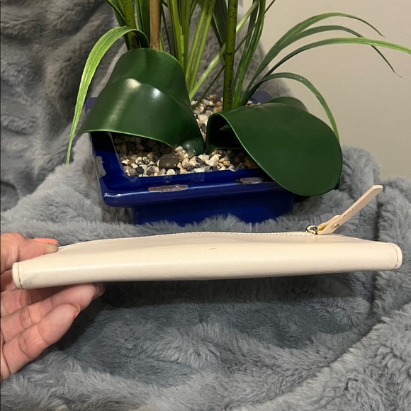 Kate Spade Cream Women's Wallet - Picture 9 of 12